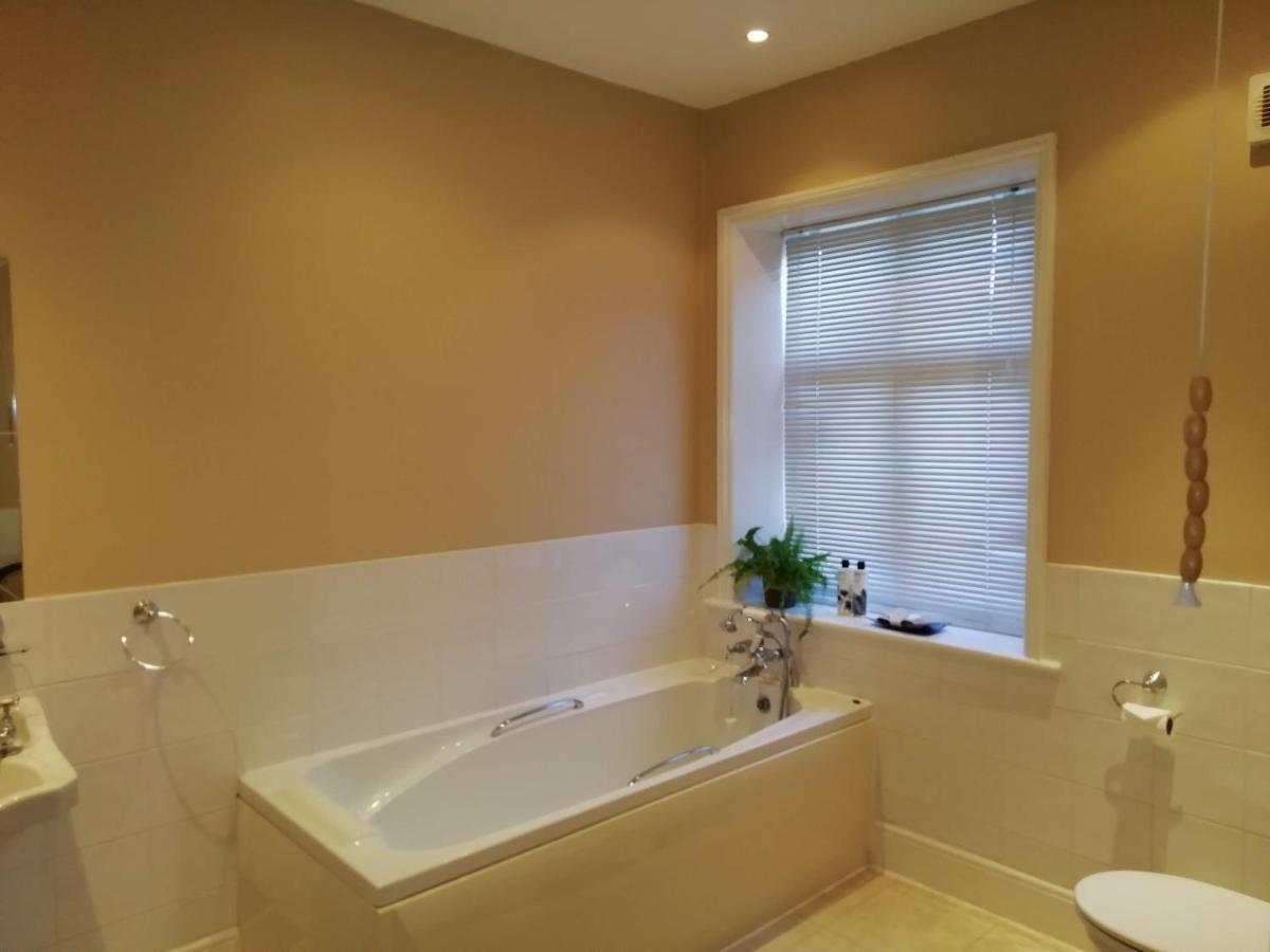 Carrick'S At Castle Farm Hotell Swanton Morley Exteriör bild