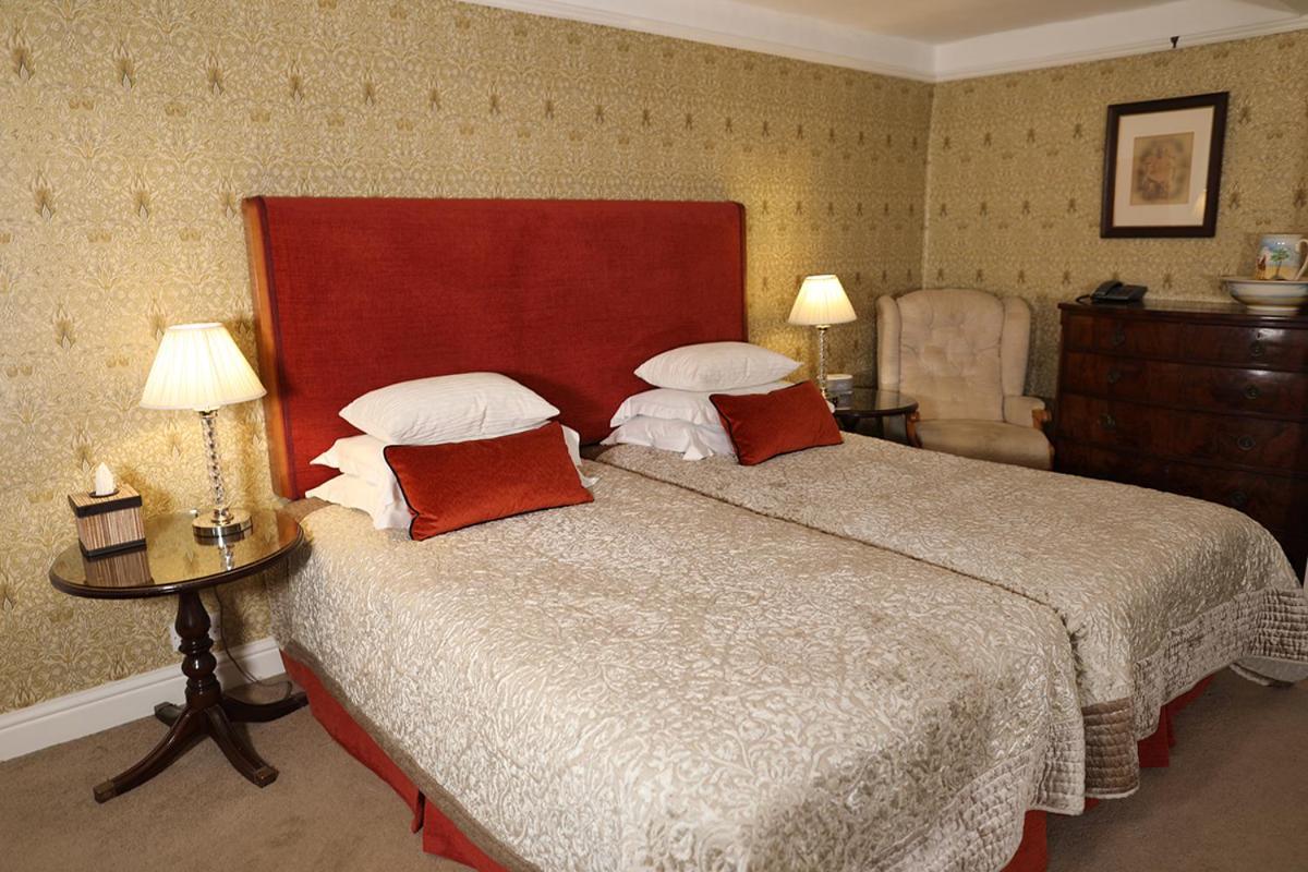Carrick'S At Castle Farm Hotell Swanton Morley Exteriör bild
